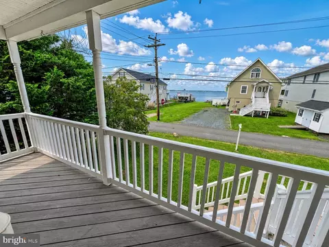 Exterior - 9010 Hinton Ave, Sparrows Point, MD 21219 photo 2 of 2