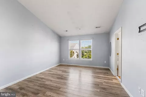 Living - 9723 Luguna Rd, Middle River, MD 21220 photo 4 of 7