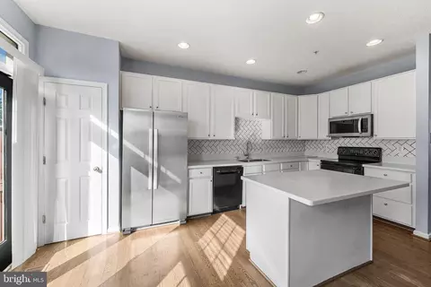 Kitchen - 9723 Luguna Rd, Middle River, MD 21220 photo 1 of 2
