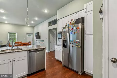 Entry Way - 4316 Spencer St, Halethorpe, MD 21227 photo 3 of 3