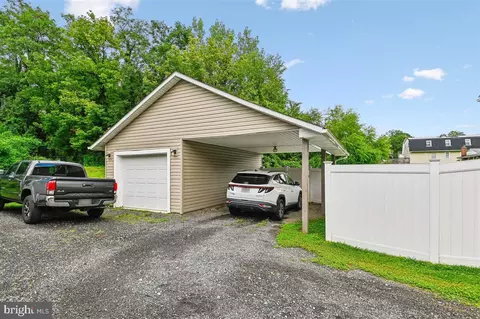 Exterior - 4316 Spencer St, Halethorpe, MD 21227 photo 5 of 6