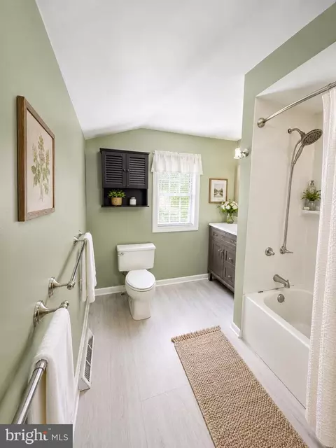 Bath - 13026 Harford Rd, Hydes, MD 21082 photo 1 of 1