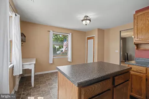 Entry Way - 18 Torque Way, Middle River, MD 21220 photo 6 of 9