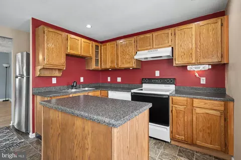 Kitchen - 18 Torque Way, Middle River, MD 21220 photo 2 of 3