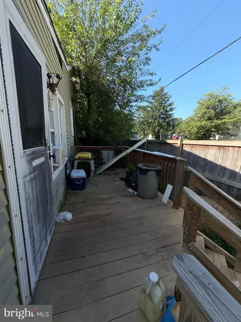 Exterior - 210 3rd Ave, Halethorpe, MD 21227 photo 2 of 4