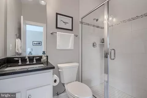 Bath - 4802 Bart Allen Ln, Baldwin, MD 21013 photo 7 of 11