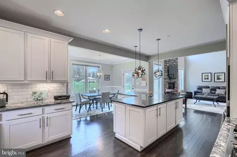Kitchen - 4802 Bart Allen Ln, Baldwin, MD 21013 photo 7 of 10