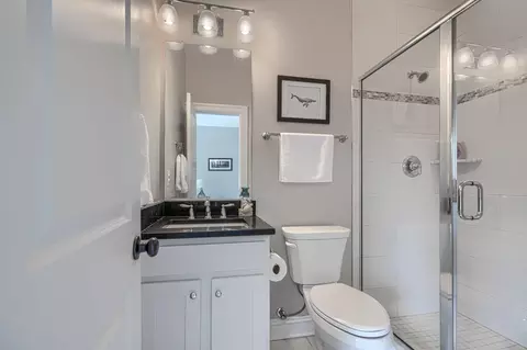 Bath - 4802 Bart Allen Ln, Baldwin, MD 21013 photo 6 of 11