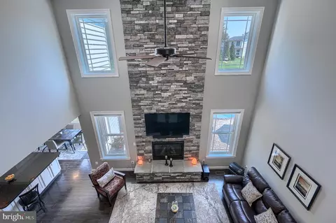 Entry Way - 4802 Bart Allen Ln, Baldwin, MD 21013 photo 6 of 9