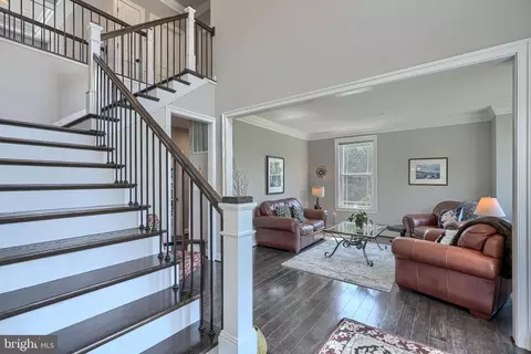 Entry Way - 4802 Bart Allen Ln, Baldwin, MD 21013 photo 3 of 9