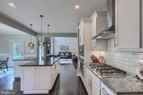 Kitchen - 4802 Bart Allen Ln, Baldwin, MD 21013 photo 6 of 10