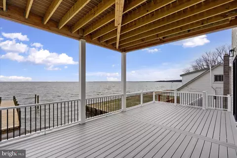 Exterior - 8823 Chesapeake Ave, Sparrows Point, MD 21219 photo 3 of 4