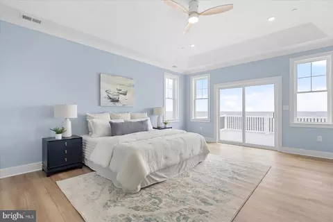 Bedroom - 8823 Chesapeake Ave, Sparrows Point, MD 21219 photo 3 of 4