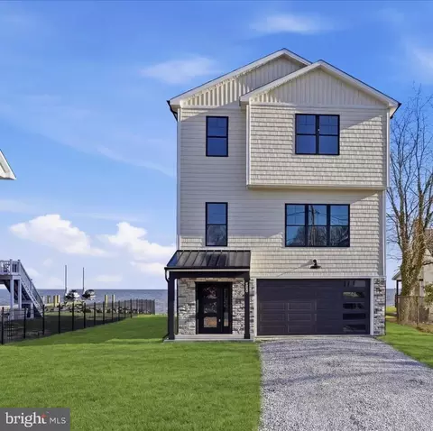 Exterior - 8823 Chesapeake Ave, Sparrows Point, MD 21219 photo 1 of 4