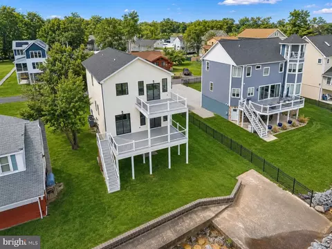 View/Area - 8823 Chesapeake Ave, Sparrows Point, MD 21219 photo 2 of 4