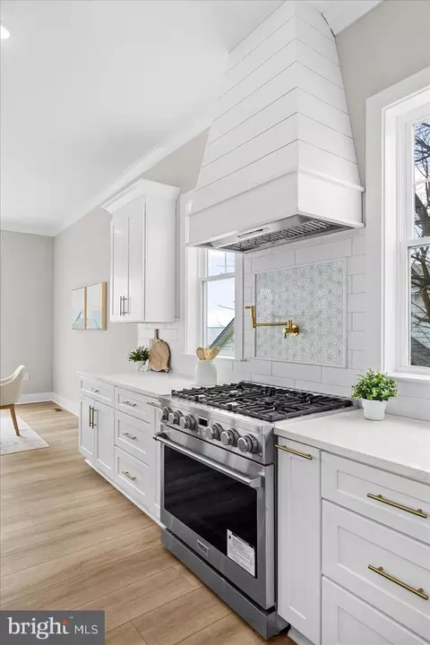 Kitchen - 8823 Chesapeake Ave, Sparrows Point, MD 21219 photo 13 of 13