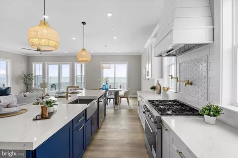 Kitchen - 8823 Chesapeake Ave, Sparrows Point, MD 21219 photo 5 of 13