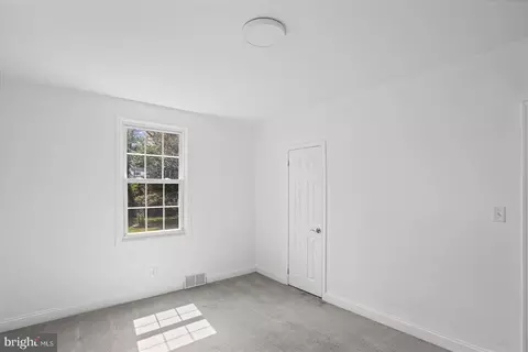 Bedroom - 1225 Greystone Rd, Halethorpe, MD 21227 photo 4 of 6
