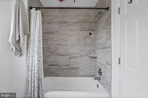 Bath - 1225 Greystone Rd, Halethorpe, MD 21227 photo 1 of 1