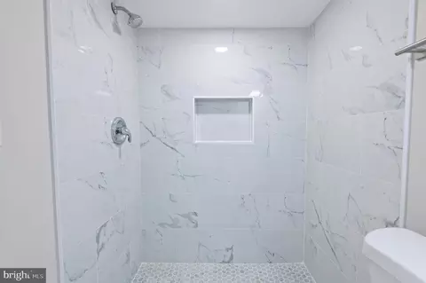 Bath - 1404 Spring Ave, Rosedale, MD 21237 photo 6 of 6