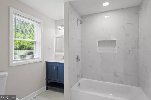 Bath - 1404 Spring Ave, Rosedale, MD 21237 photo 2 of 6