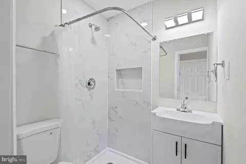 Bath - 1404 Spring Ave, Rosedale, MD 21237 photo 3 of 6