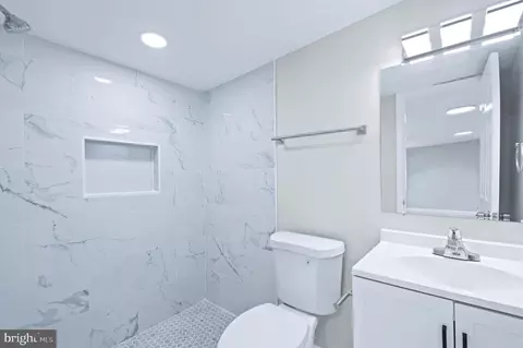Bath - 1404 Spring Ave, Rosedale, MD 21237 photo 5 of 6