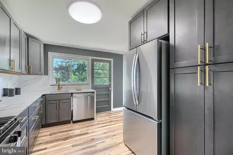 Kitchen - 6821 Barnett Rd, Baltimore, MD 21239 photo 5 of 5