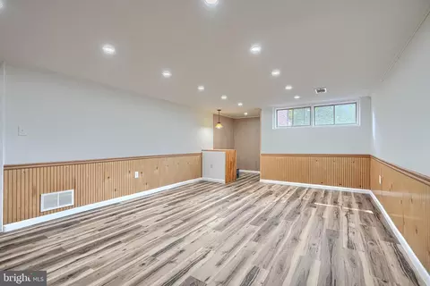 Living - 6821 Barnett Rd, Baltimore, MD 21239 photo 1 of 2