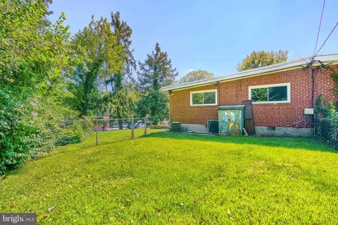 Exterior - 6821 Barnett Rd, Baltimore, MD 21239 photo 6 of 6