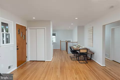 Entry Way - 4516 E Joppa Rd, Perry Hall, MD 21128 photo 2 of 4