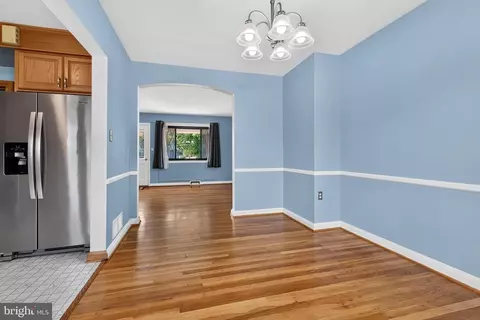 Entry Way - 2032 Ormand Rd, Dundalk, MD 21222 photo 3 of 6