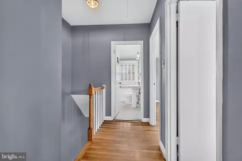 Entry Way - 2032 Ormand Rd, Dundalk, MD 21222 photo 5 of 6