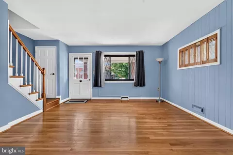 Living - 2032 Ormand Rd, Dundalk, MD 21222 photo 1 of 3