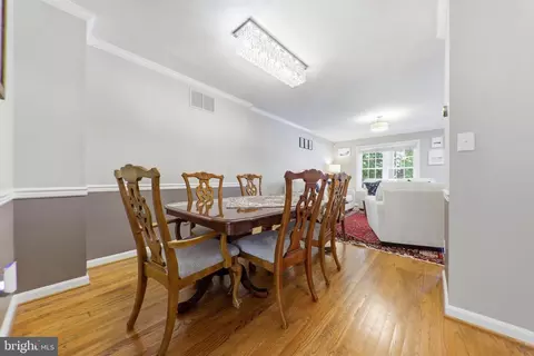 Dining - 534 Kinsale, Timonium, MD 21093 photo 2 of 4