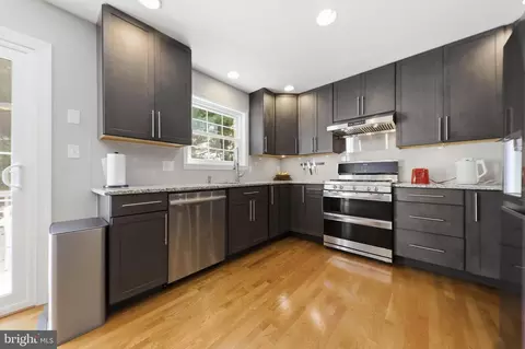Kitchen - 534 Kinsale, Timonium, MD 21093 photo 2 of 2