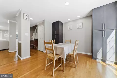 Dining - 534 Kinsale, Timonium, MD 21093 photo 4 of 4