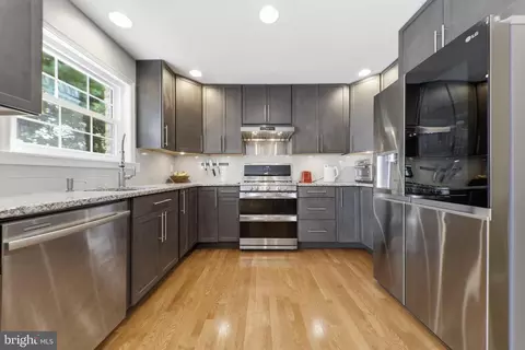 Kitchen - 534 Kinsale, Timonium, MD 21093 photo 1 of 2