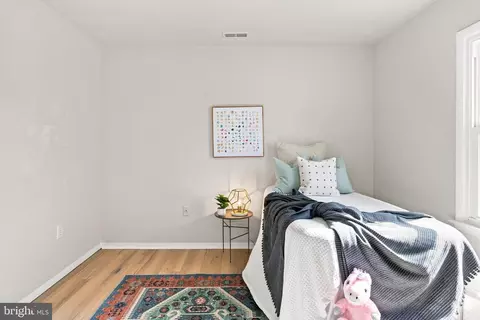 Bedroom - 2516 Maple Rd, Sparrows Point, MD 21219 photo 5 of 12