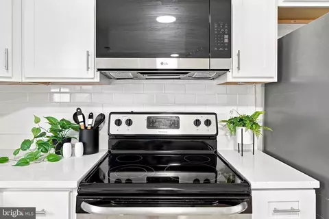 Kitchen - 2516 Maple Rd, Sparrows Point, MD 21219 photo 4 of 4