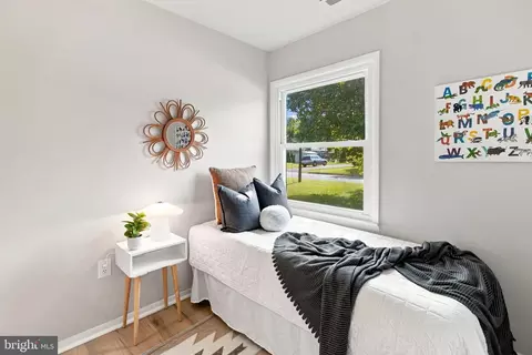 Bedroom - 2516 Maple Rd, Sparrows Point, MD 21219 photo 2 of 12