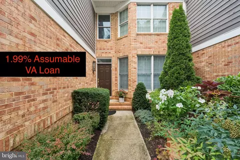 4 Woodchester Ct #4, Pikesville, MD 21208
