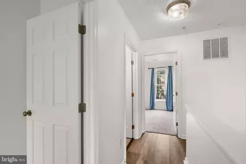 Entry Way - 3 Tomahawk Ter, Middle River, MD 21220 photo 7 of 9