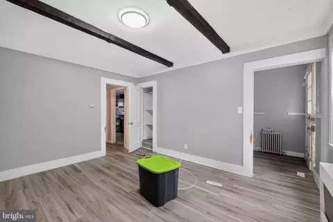 Entry Way - 2964 Cornwall Rd, Dundalk, MD 21222 photo 3 of 11