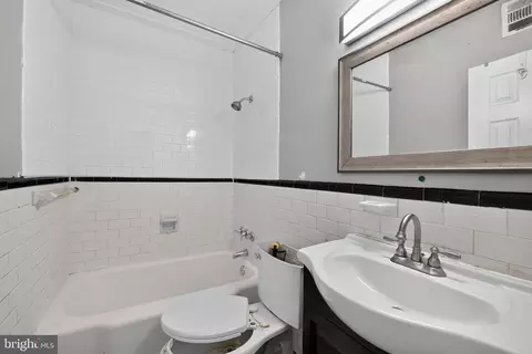 Bath - 2964 Cornwall Rd, Dundalk, MD 21222 photo 1 of 2
