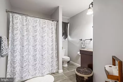 Bath - 7112 River Drive Rd, Sparrows Point, MD 21219 photo 1 of 5