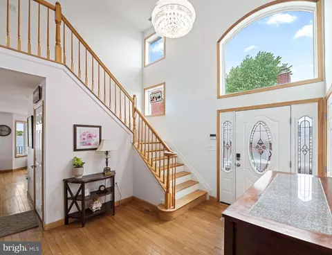 Entry Way - 7112 River Drive Rd, Sparrows Point, MD 21219 photo 1 of 8