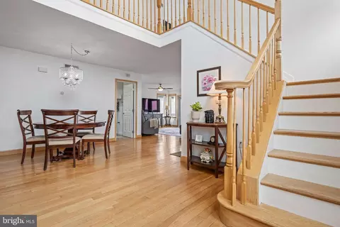 Entry Way - 7112 River Drive Rd, Sparrows Point, MD 21219 photo 2 of 8
