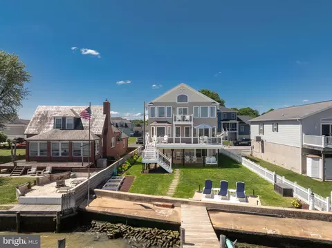 Exterior - 7112 River Drive Rd, Sparrows Point, MD 21219 photo 2 of 12