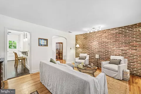 Living - 92 Murdock Rd, Baltimore, MD 21212 photo 1 of 1